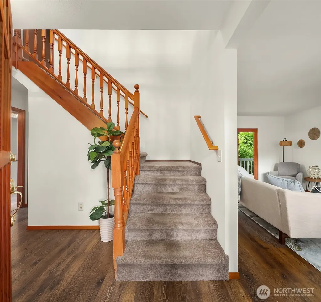 7805 186th Street SW Edmonds WA 98026