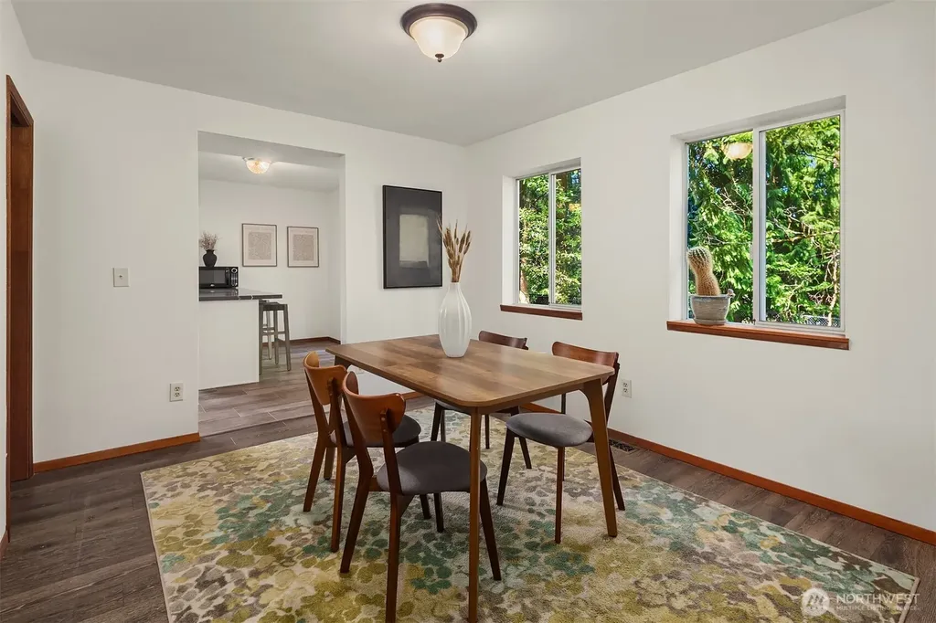 7805 186th Street SW Edmonds WA 98026