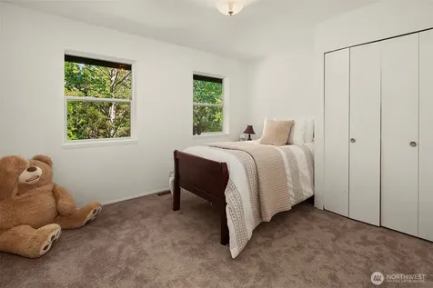 7805 186th Street SW Edmonds WA 98026
