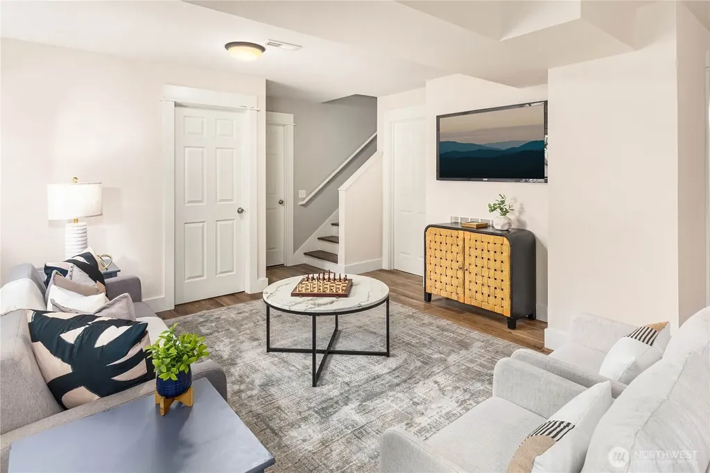 8227 NE 166th Street Kenmore WA 98028