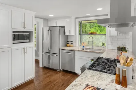 8227 NE 166th Street Kenmore WA 98028