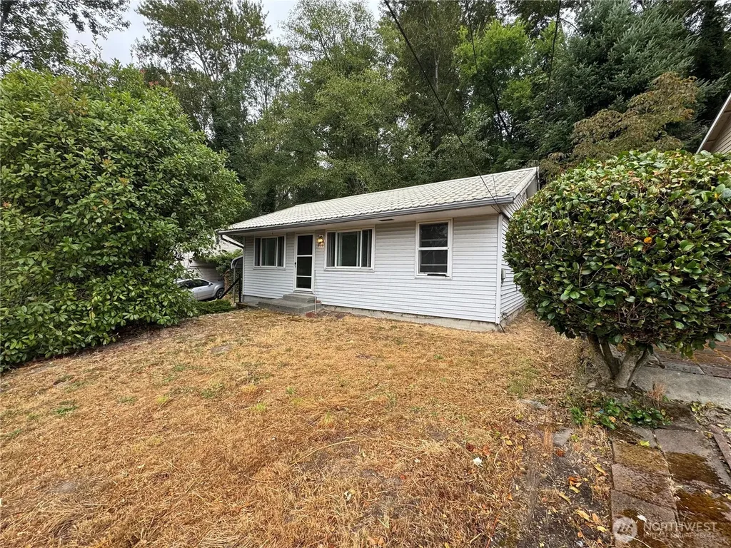 3708 S Perry Street Seattle WA 98118