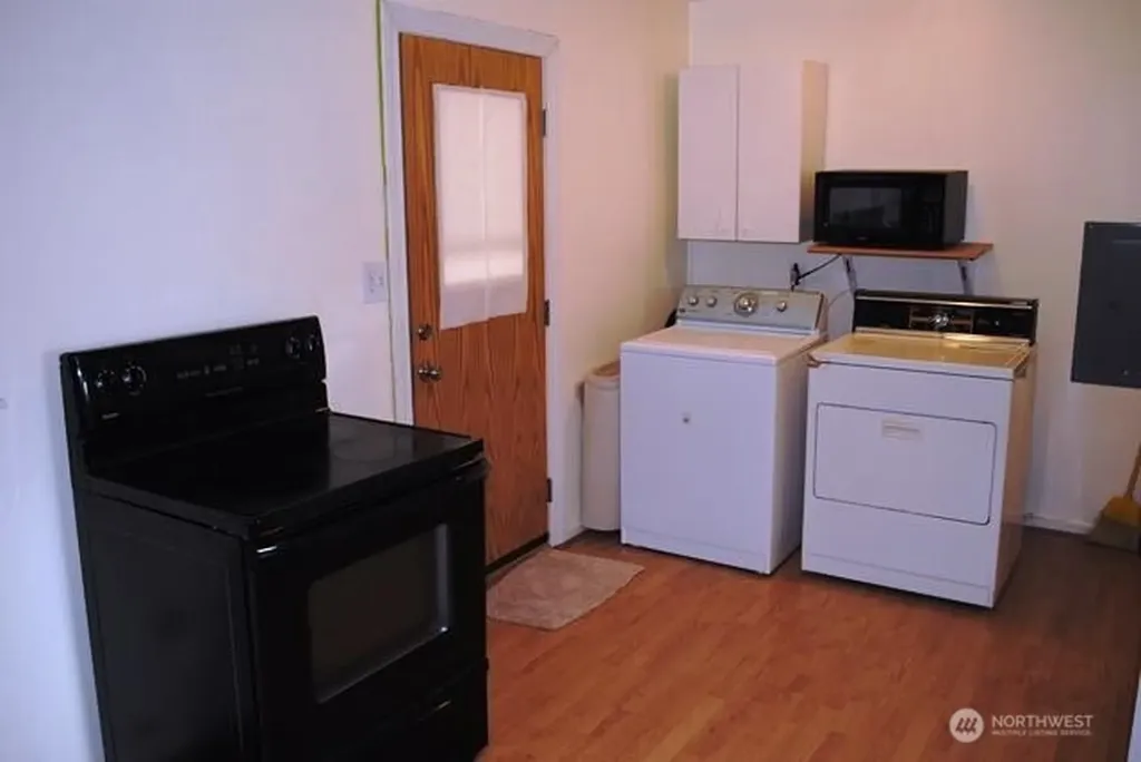 3708 S Perry Street Seattle WA 98118