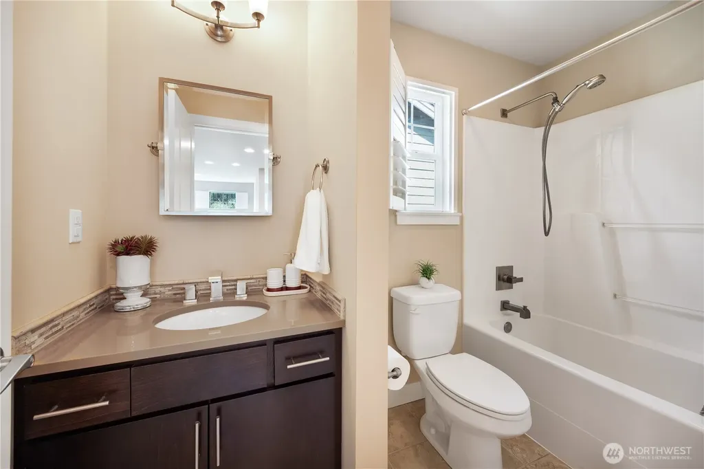 801 3rd Place NE Issaquah WA 98029