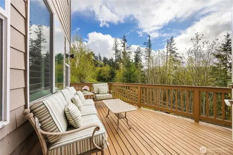 801 3rd Place NE Issaquah WA 98029
