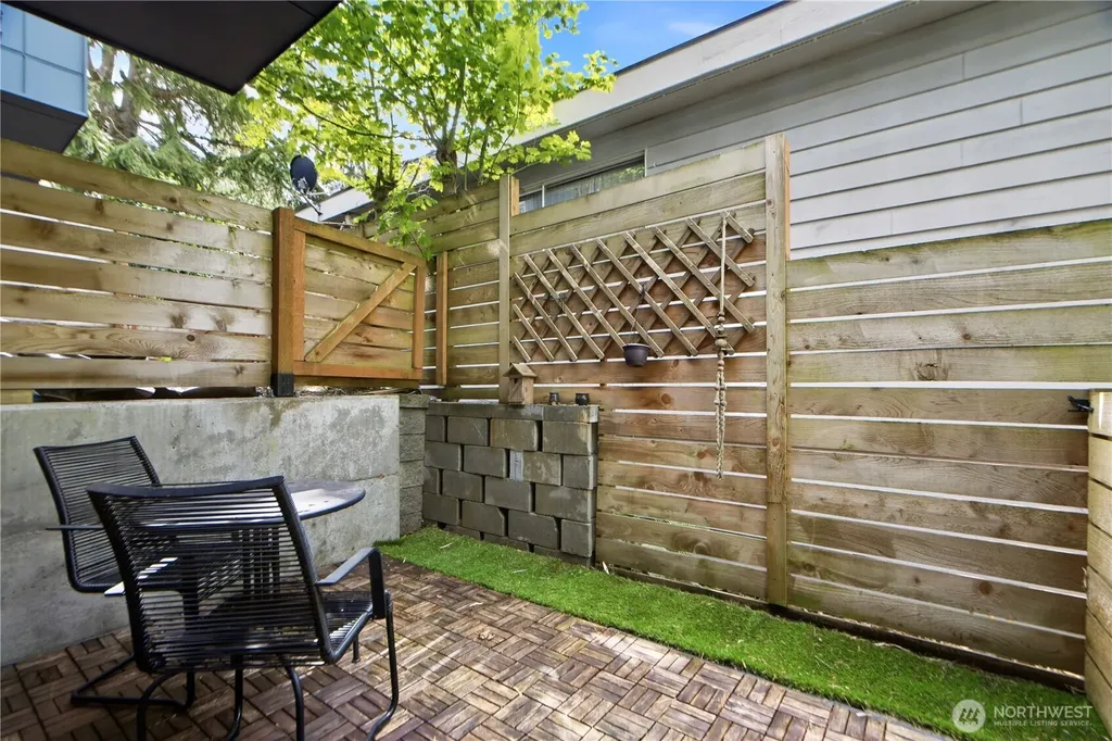 14013 Greenwood Avenue N Seattle WA 98133