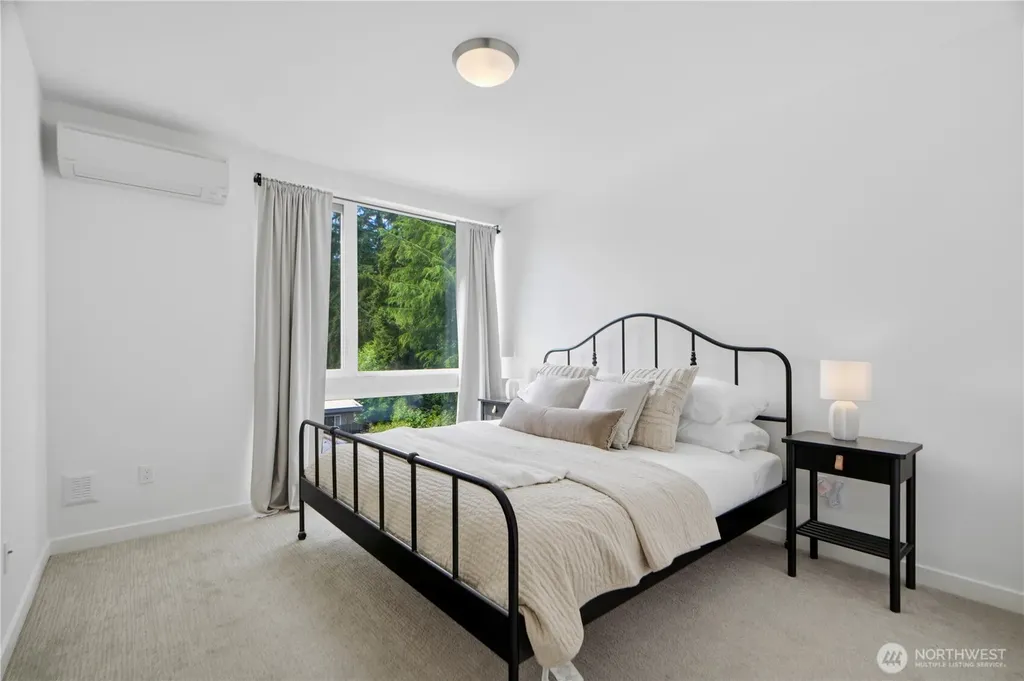 14013 Greenwood Avenue N Seattle WA 98133