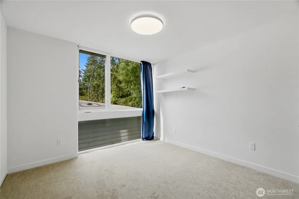 14013 Greenwood Avenue N Seattle WA 98133