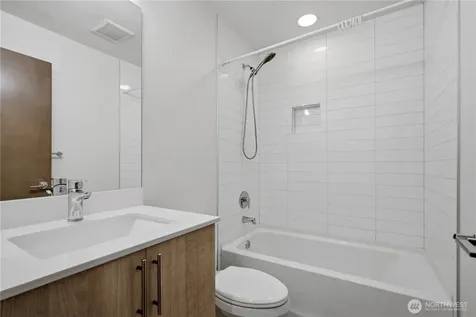 14013 Greenwood Avenue N Seattle WA 98133