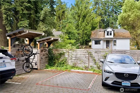 14013 Greenwood Avenue N Seattle WA 98133