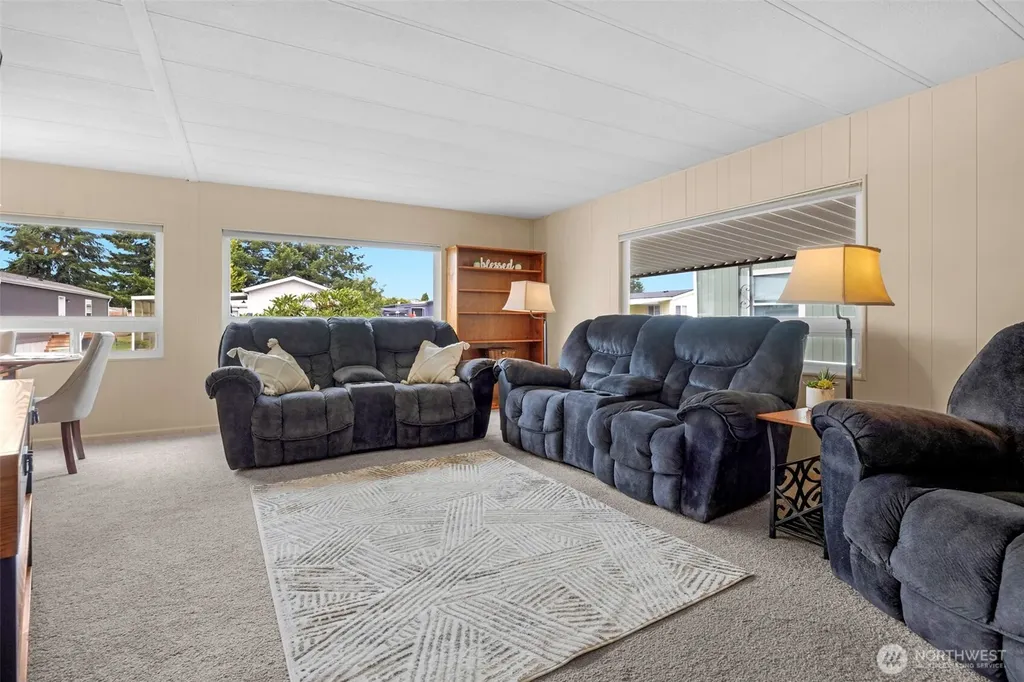 16600 25th Avenue NE Marysville WA 98271