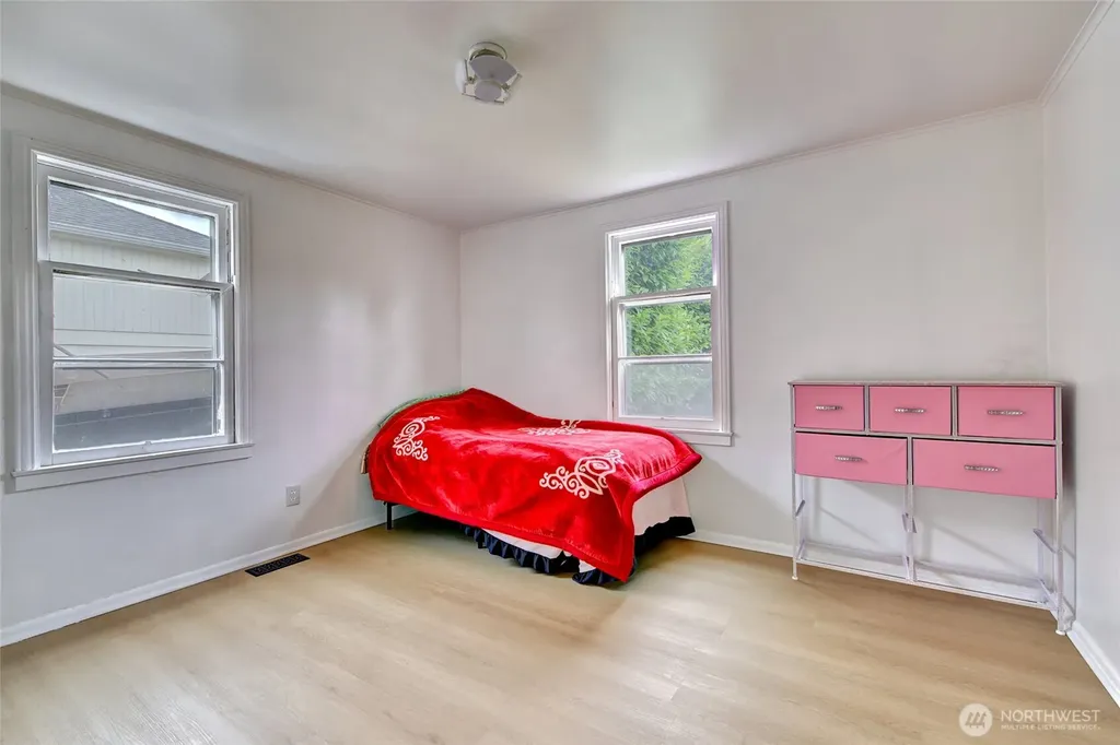 13504 35th Avenue S Tukwila WA 98168