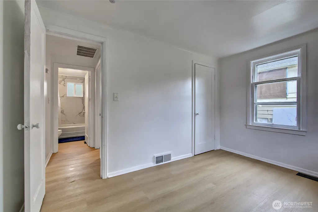 13504 35th Avenue S Tukwila WA 98168