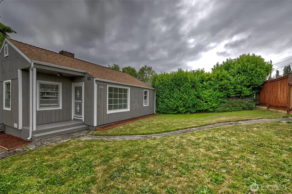 13504 35th Avenue S Tukwila WA 98168