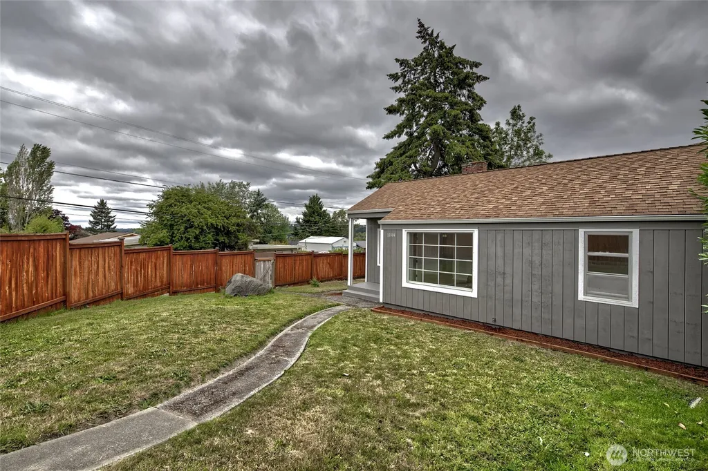 13504 35th Avenue S Tukwila WA 98168
