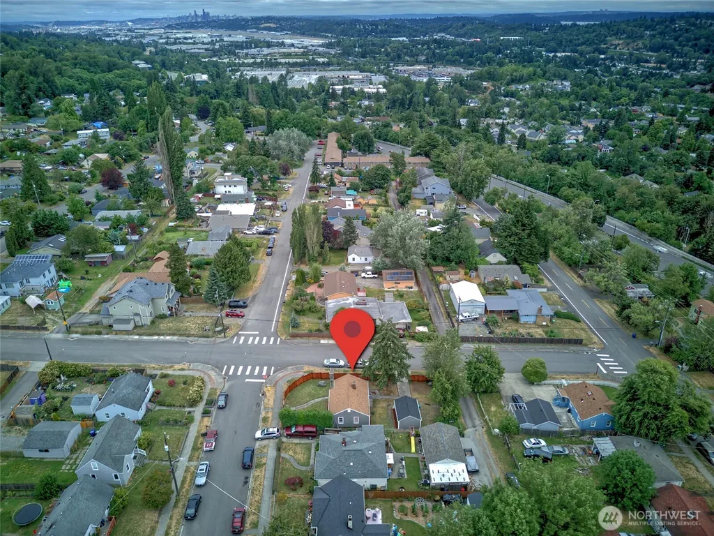 13504 35th Avenue S Tukwila WA 98168