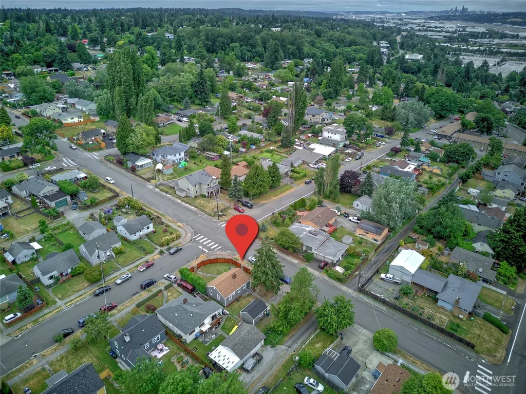 13504 35th Avenue S Tukwila WA 98168