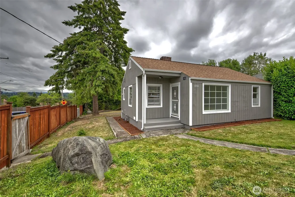 13504 35th Avenue S Tukwila WA 98168