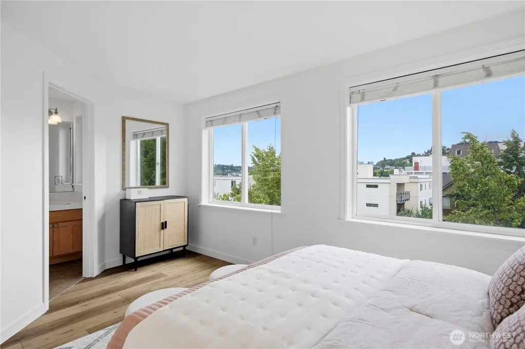 936 N 35th Street Seattle WA 98103