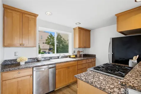 936 N 35th Street Seattle WA 98103