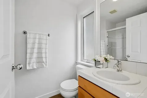 936 N 35th Street Seattle WA 98103