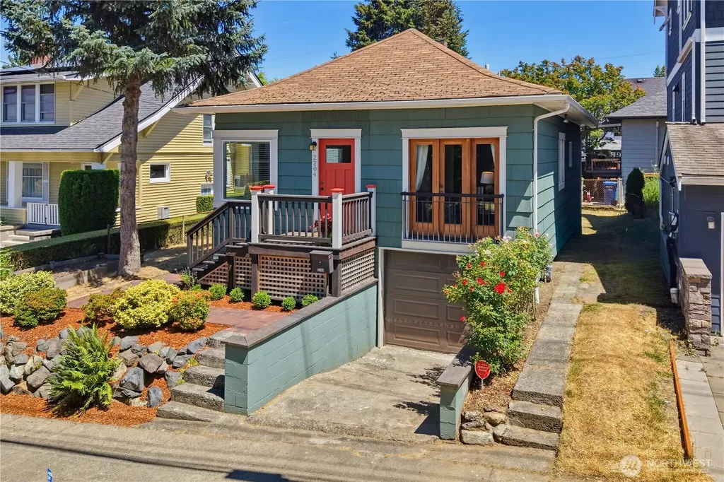 2204 3rd Avenue W Seattle WA 98119