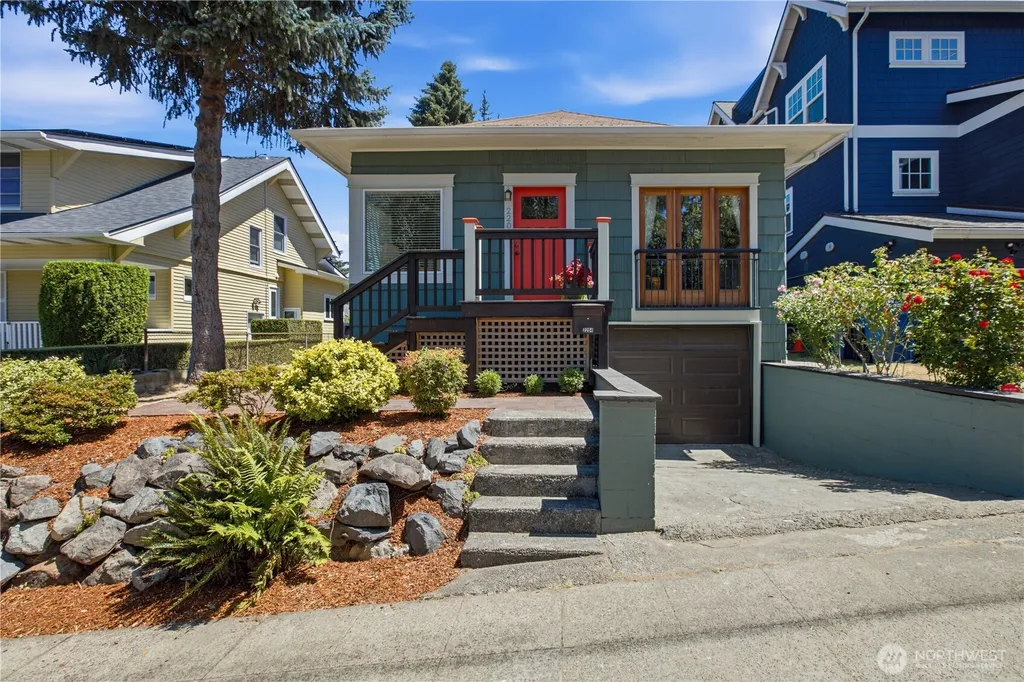 2204 3rd Avenue W Seattle WA 98119