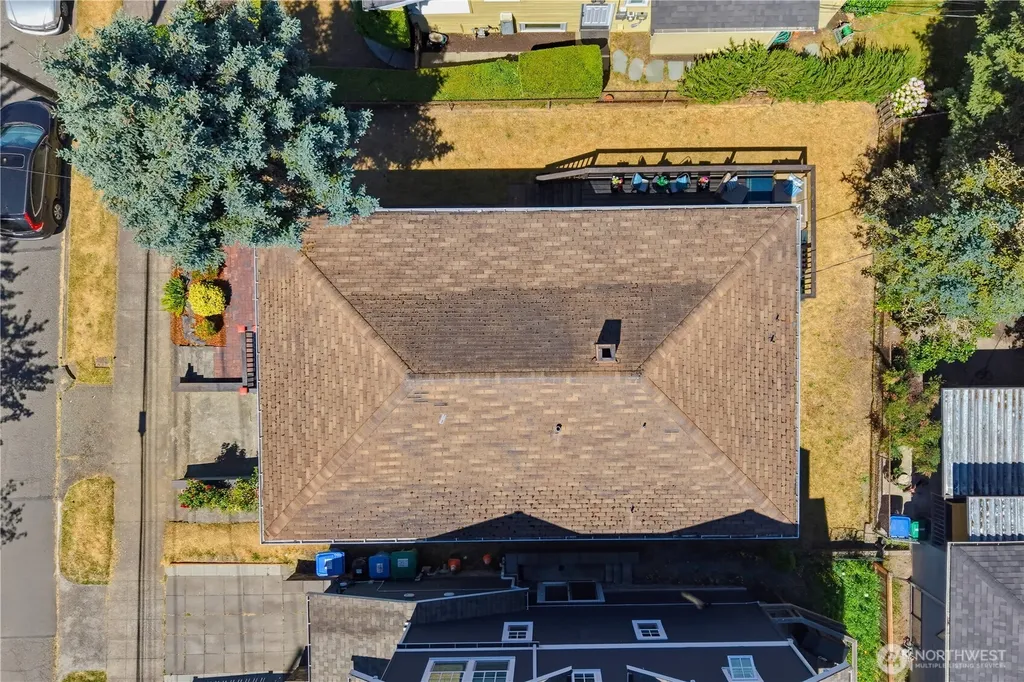 2204 3rd Avenue W Seattle WA 98119