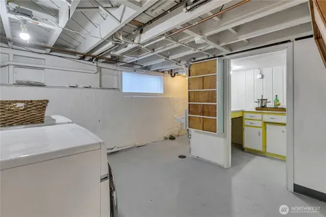 2204 3rd Avenue W Seattle WA 98119