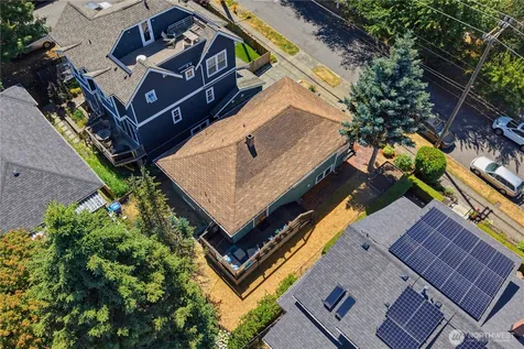 2204 3rd Avenue W Seattle WA 98119