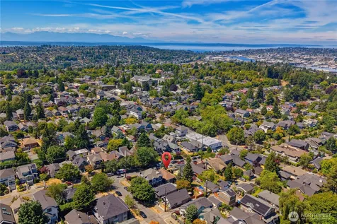 2204 3rd Avenue W Seattle WA 98119
