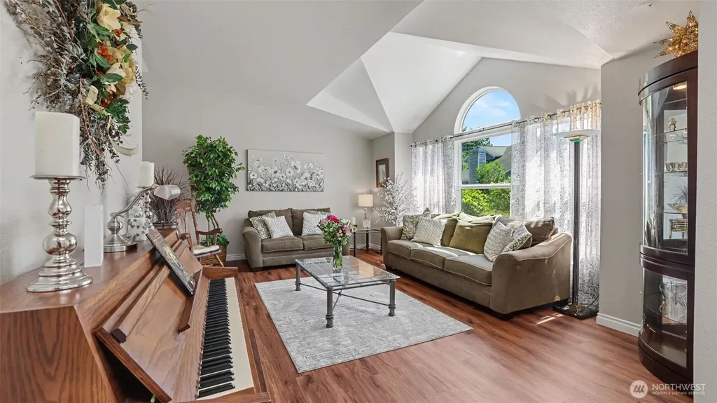 15532 156th Court SE Renton WA 98058
