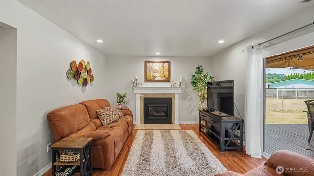 15532 156th Court SE Renton WA 98058