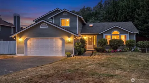 15532 156th Court SE Renton WA 98058
