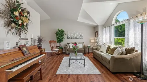 15532 156th Court SE Renton WA 98058