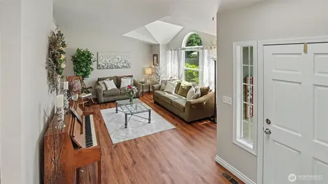 15532 156th Court SE Renton WA 98058