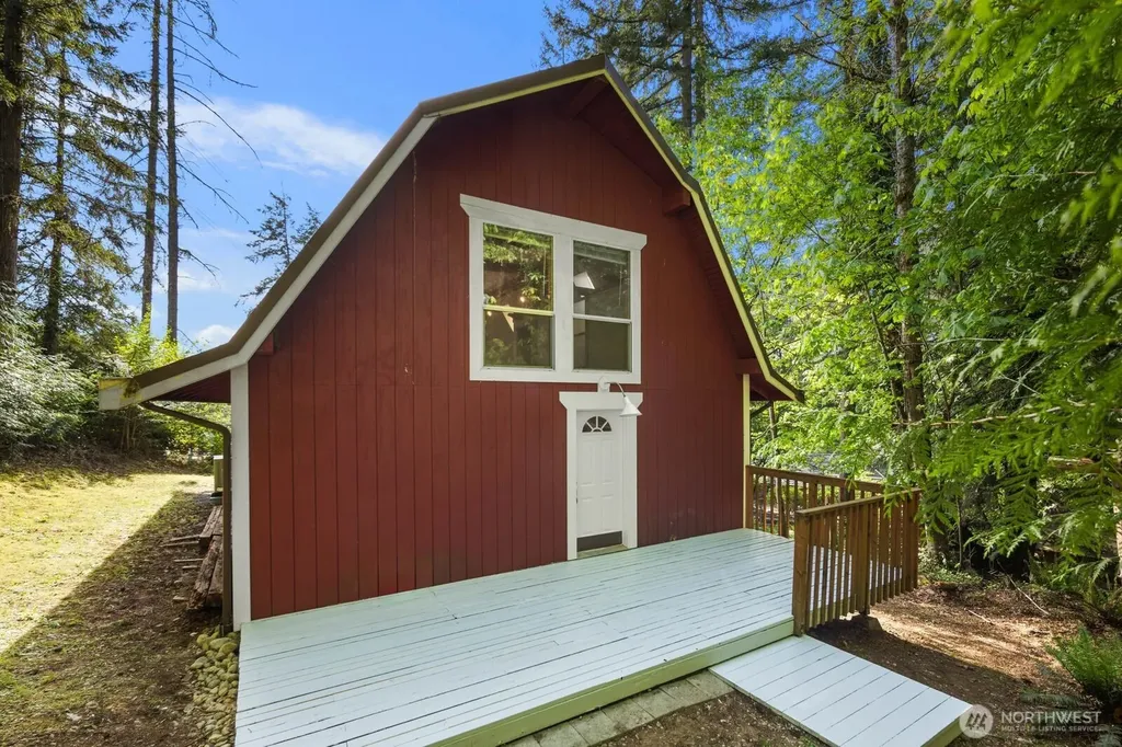 16464 239th Avenue SE Issaquah WA 98027