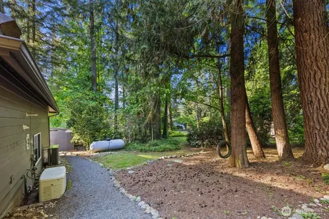 16464 239th Avenue SE Issaquah WA 98027