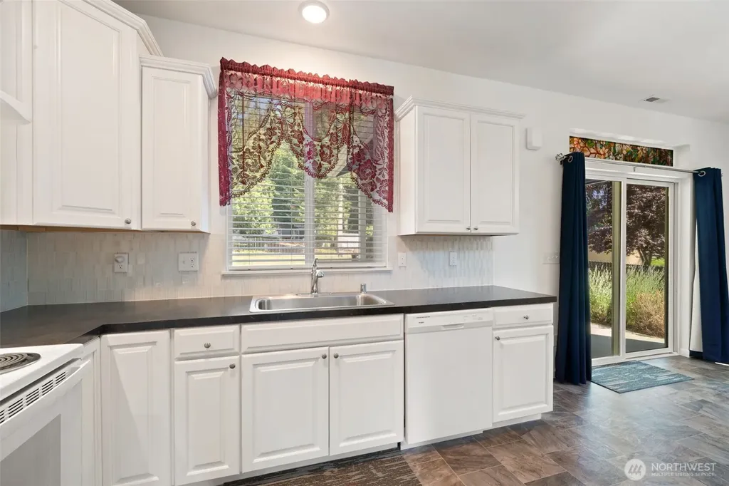 70 E Dabob Road Shelton WA 98584