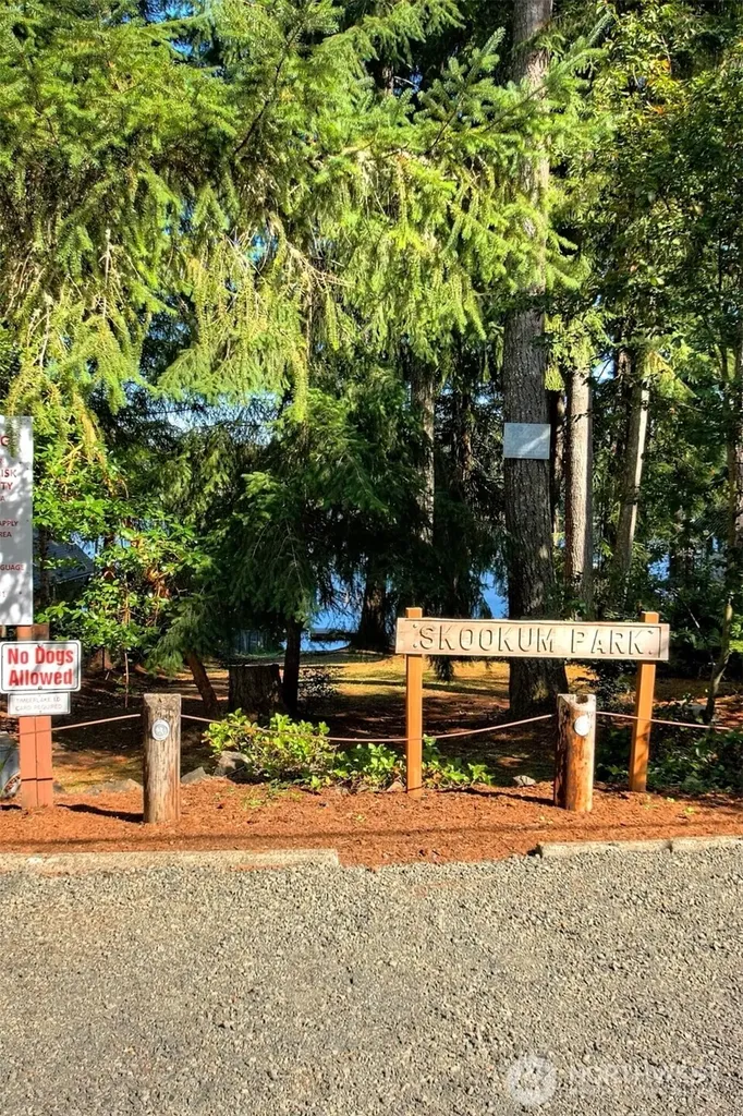 70 E Dabob Road Shelton WA 98584