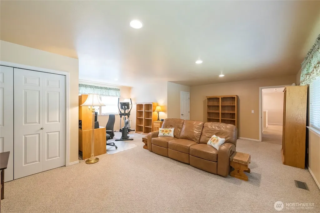 24412 214th Avenue SE Maple Valley WA 98038