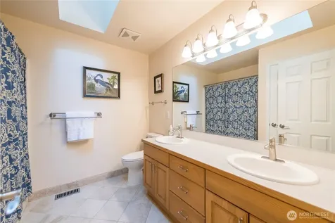 24412 214th Avenue SE Maple Valley WA 98038