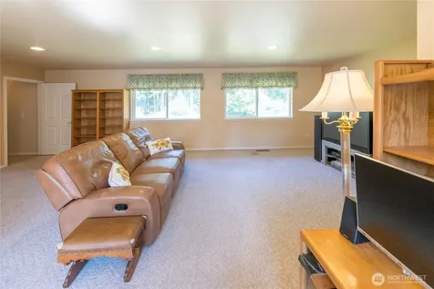 24412 214th Avenue SE Maple Valley WA 98038