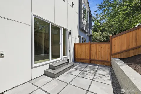1401 29th Avenue Seattle WA 98122