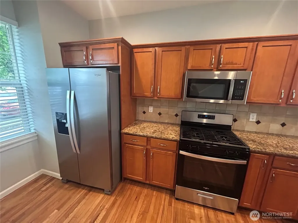 1218 32nd Street NE Auburn WA 98002