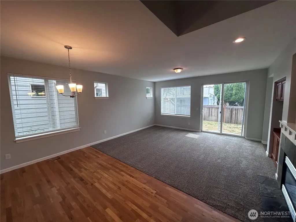 1218 32nd Street NE Auburn WA 98002