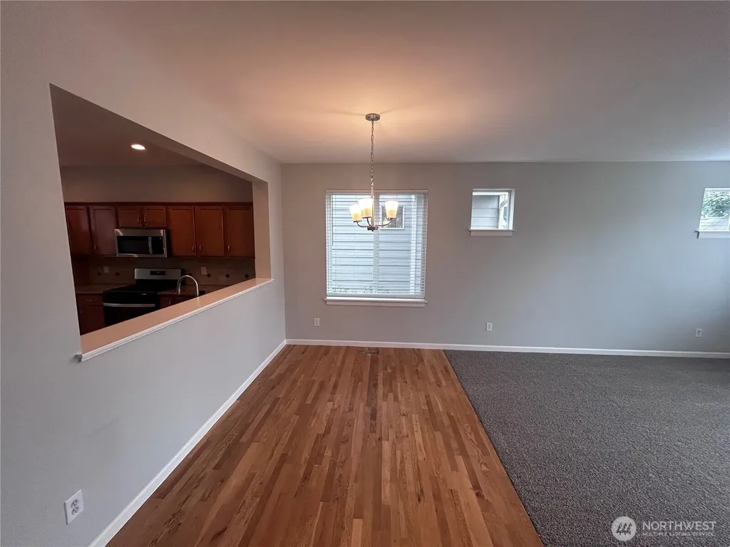 1218 32nd Street NE Auburn WA 98002
