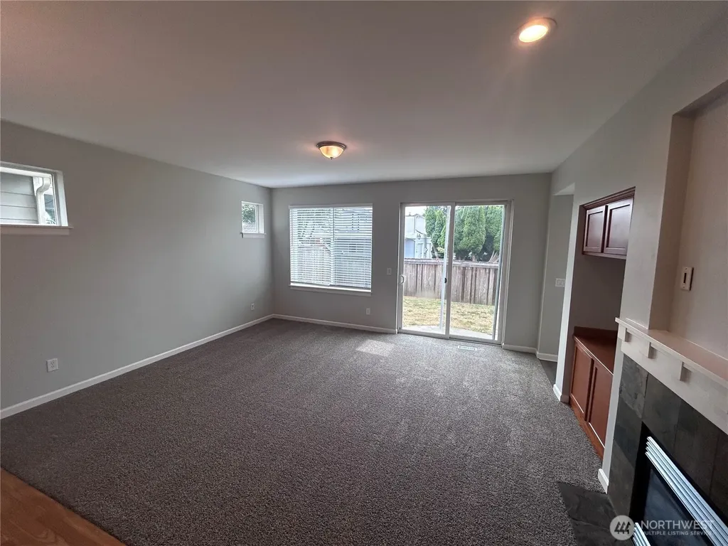 1218 32nd Street NE Auburn WA 98002