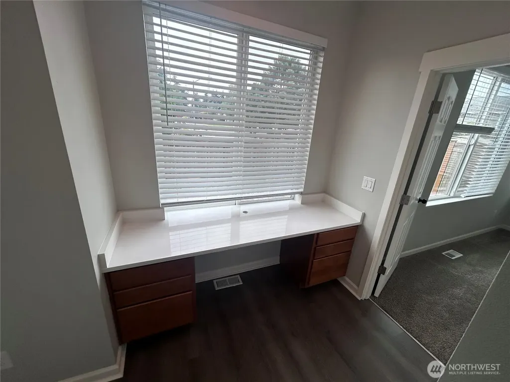 1218 32nd Street NE Auburn WA 98002