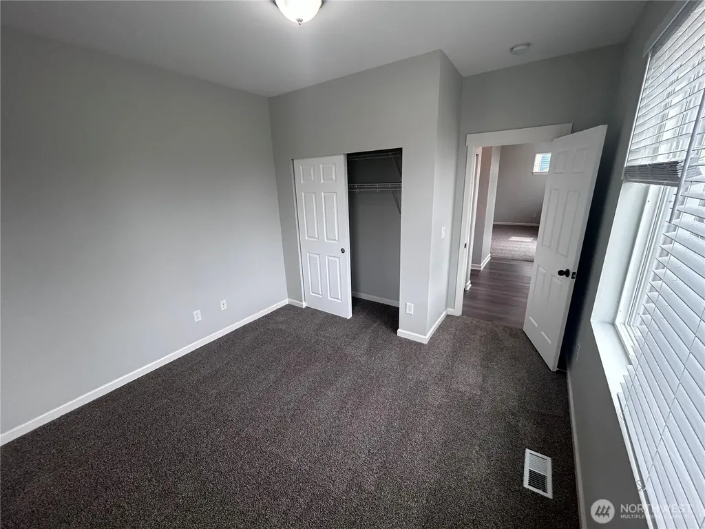1218 32nd Street NE Auburn WA 98002